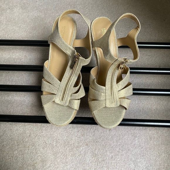 MICHAEL KORS Women Berkley Wedge Sandals - NEW NWOB - Picture 1 of 8